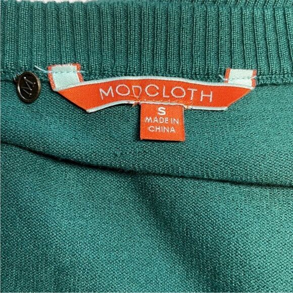 Modcloth rare green cardigan Size S diff buttons - Picture 5 of 10